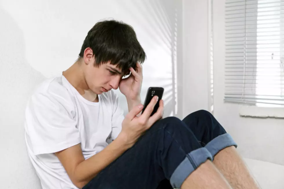 How to prevent eye strain from excessive digital screen use